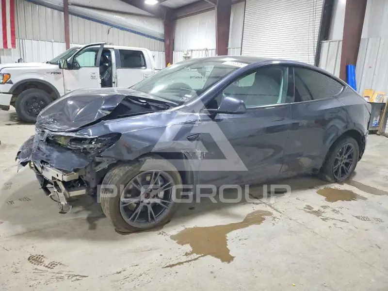 2024 Tesla Model Y фото