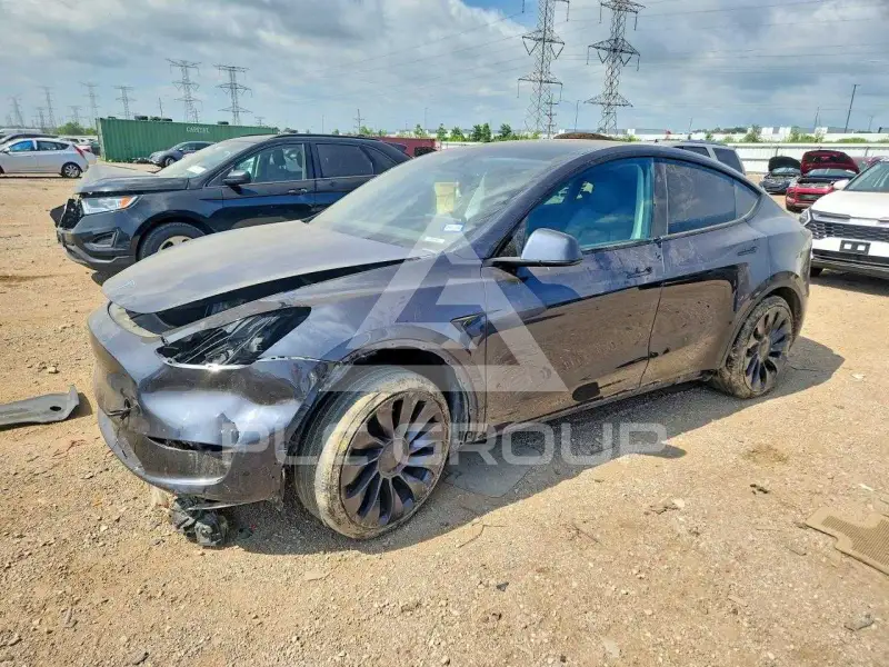 2024 Tesla Model Y фото