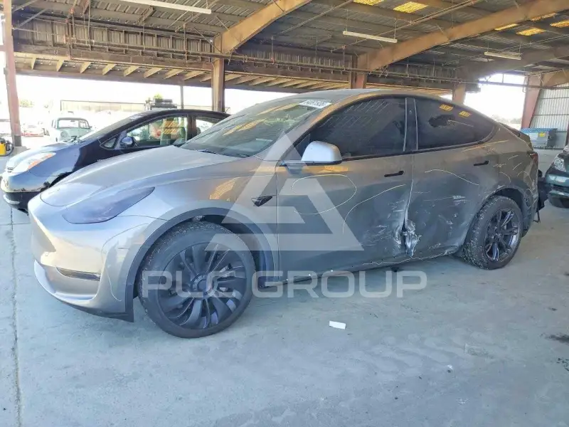 2024 Tesla Model Y фото