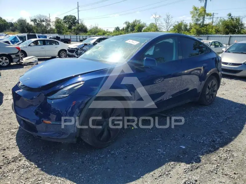 2024 Tesla Model Y photo