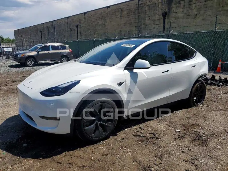 2024 Tesla Model Y фото