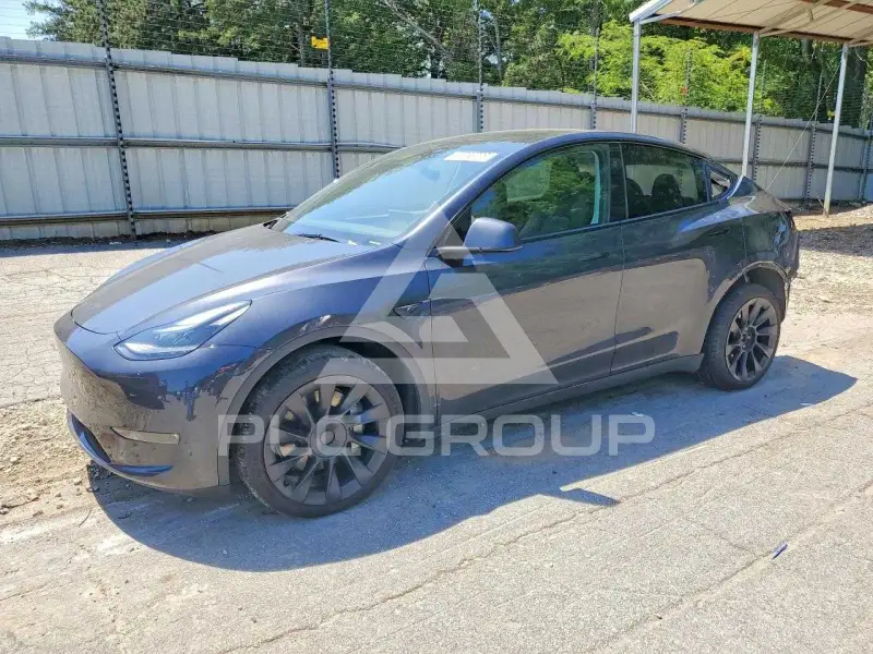 2024 Tesla Model Y photo