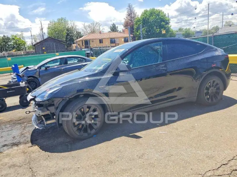 2024 Tesla Model Y фото