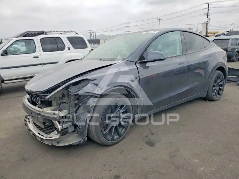 2024 Tesla Model Y фото
