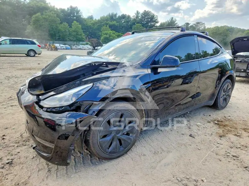 2024 Tesla Model Y фото