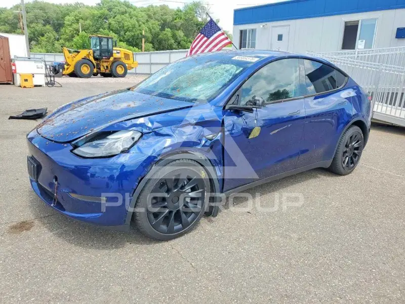2024 Tesla Model Y фото