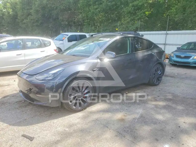 2024 Tesla Model Y фото