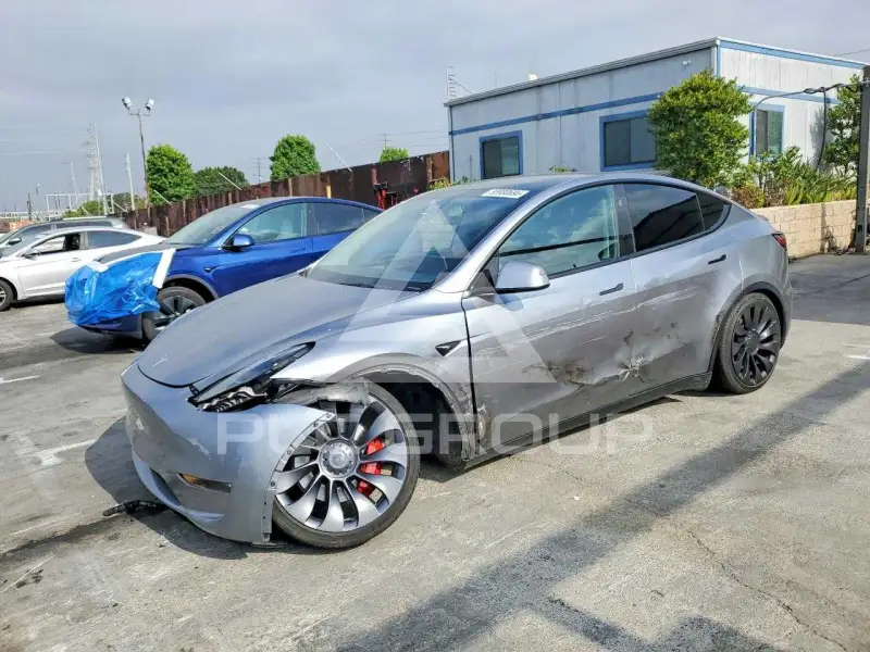 2024 Tesla Model Y фото