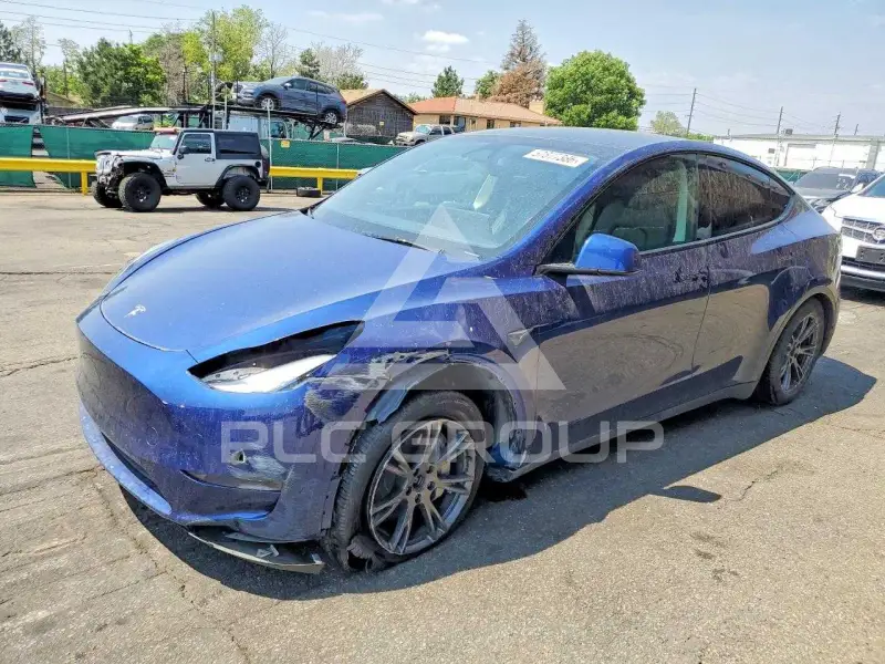 2024 Tesla Model Y фото