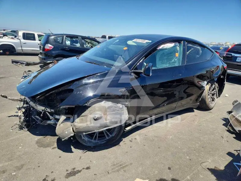 2024 Tesla Model Y фото