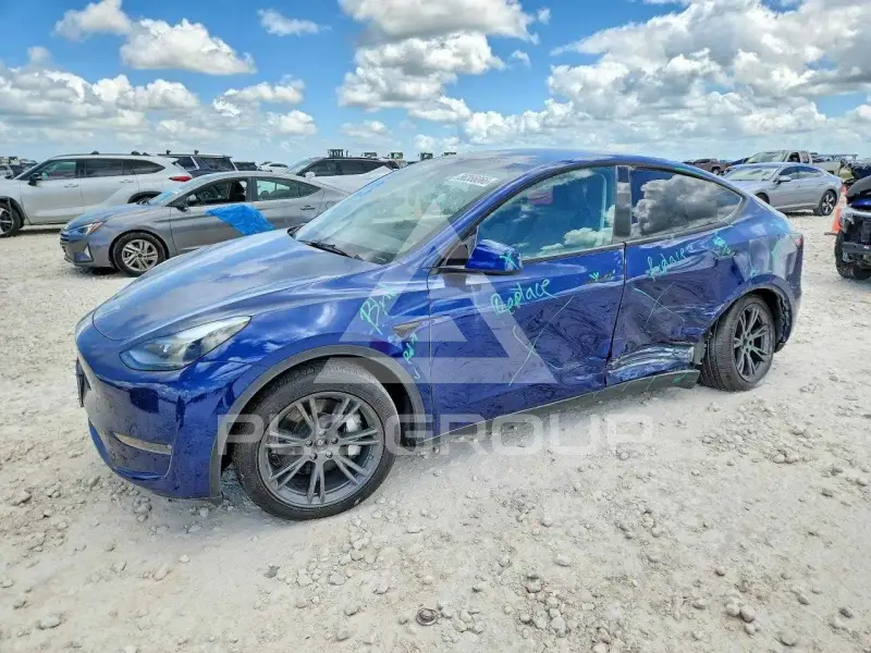 2024 Tesla Model Y фото
