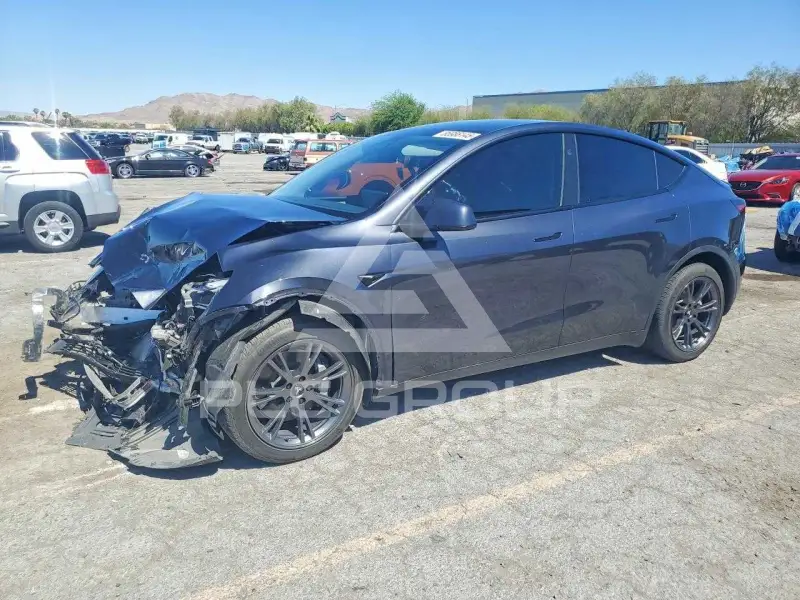 2024 Tesla Model Y фото