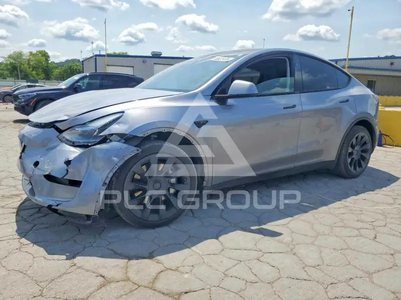 2024 Tesla Model Y фото