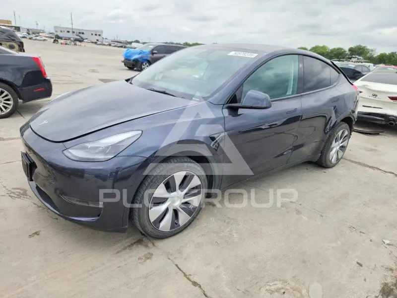 2024 Tesla Model Y фото