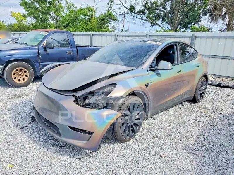 2024 Tesla Model Y фото