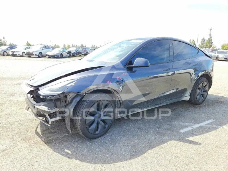 2024 Tesla Model Y фото