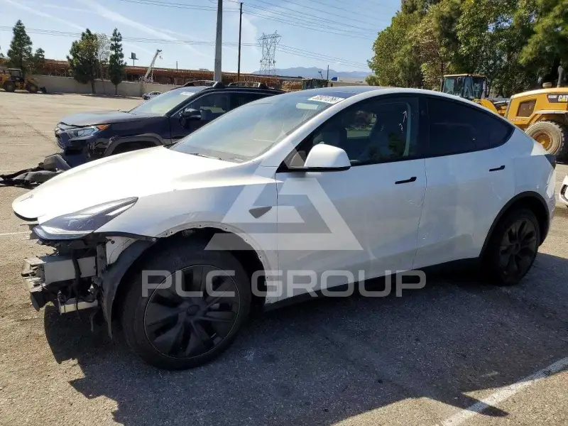 2024 Tesla Model Y фото