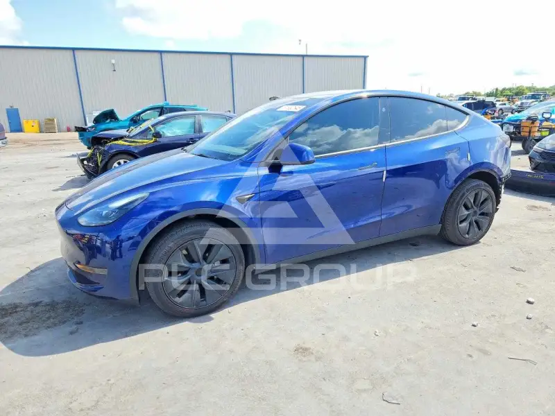 2024 Tesla Model Y фото