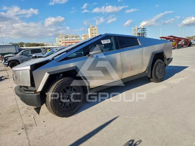 2024 Tesla Cybertruck photo