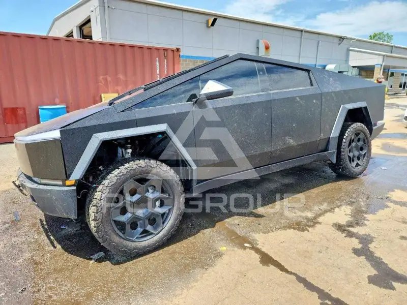 2024 Tesla Cybertruck фото