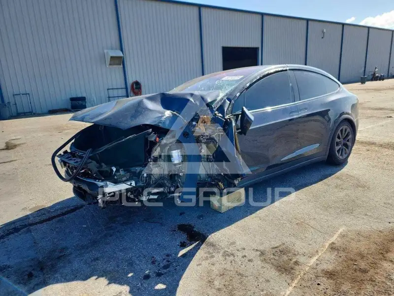 2024 Tesla Model X фото