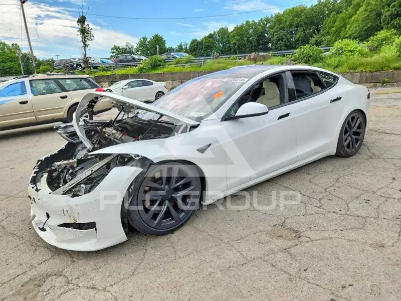 2024 Tesla Model S фото