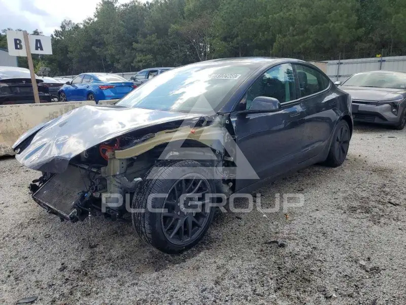 2024 Tesla Model 3 фото