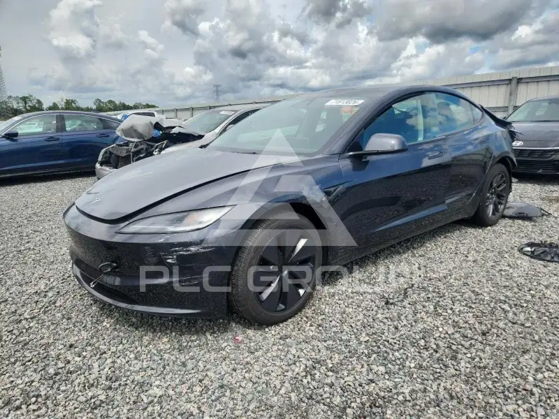 2024 Tesla Model 3 фото