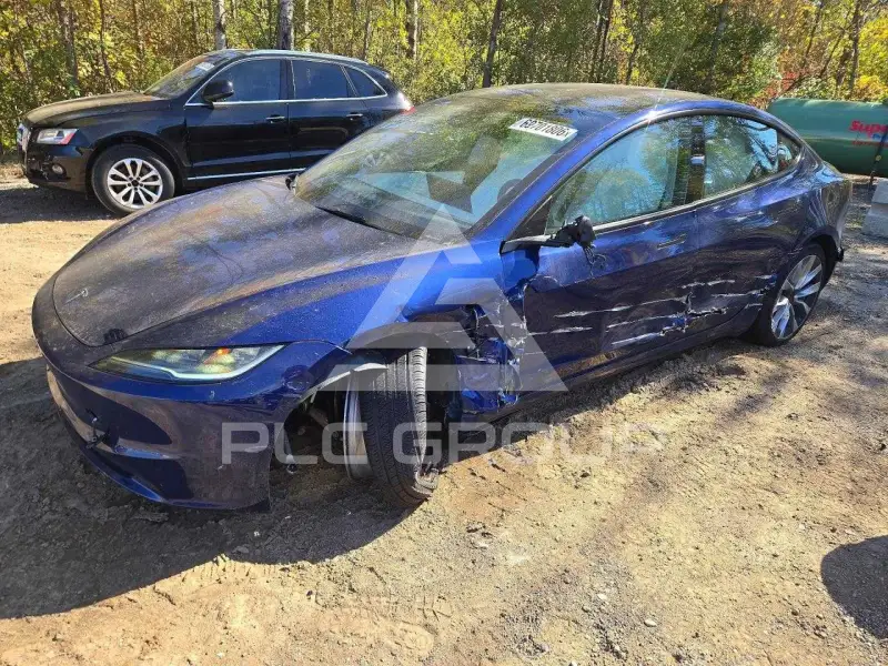 2024 Tesla Model 3 фото