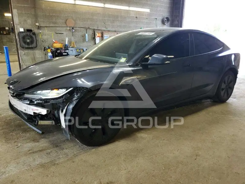 2024 Tesla Model 3 фото