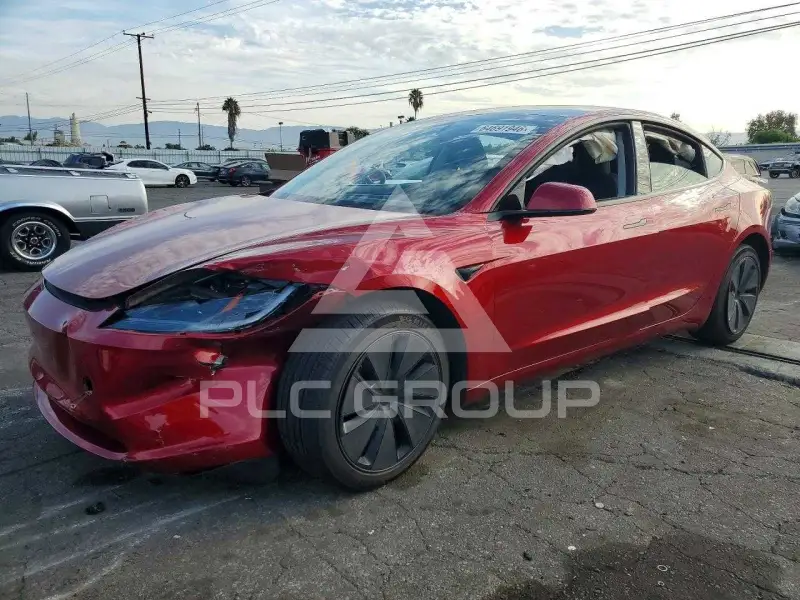2024 Tesla Model 3 фото