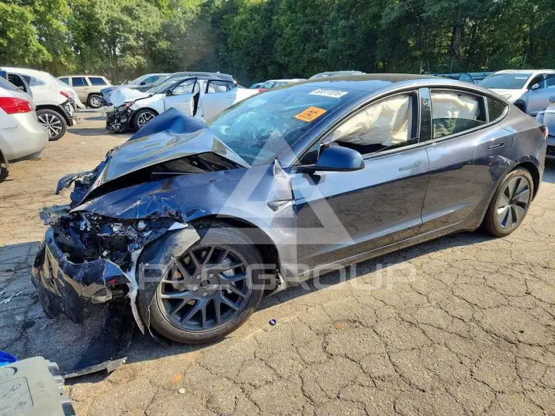 2024 Tesla Model 3 фото