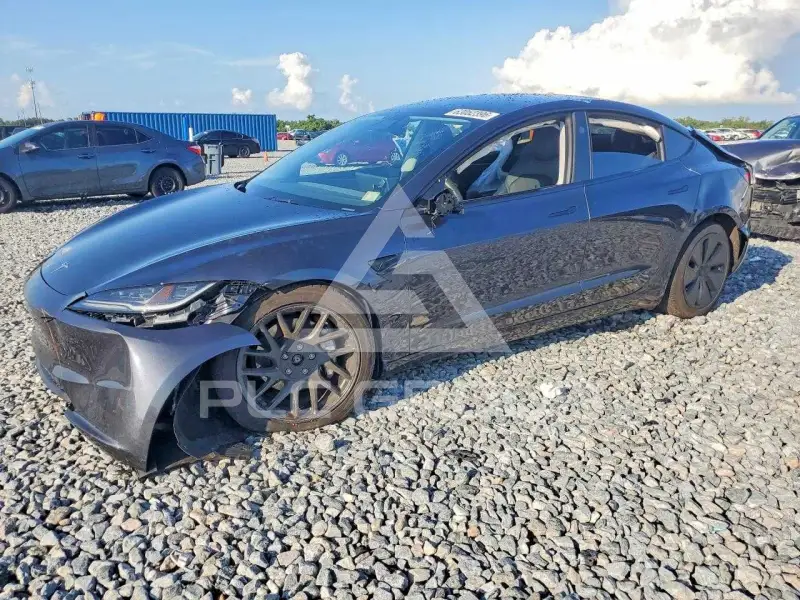 2024 Tesla Model 3 фото