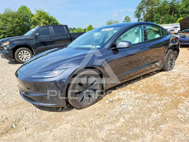 2024 Tesla Model 3 фото