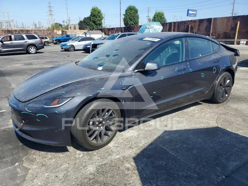 2024 Tesla Model 3 фото