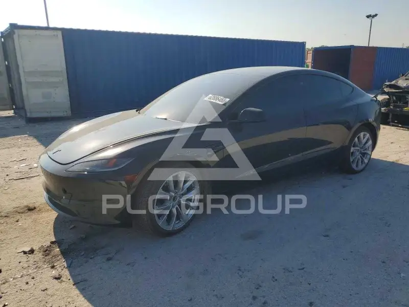 2024 Tesla Model 3 фото