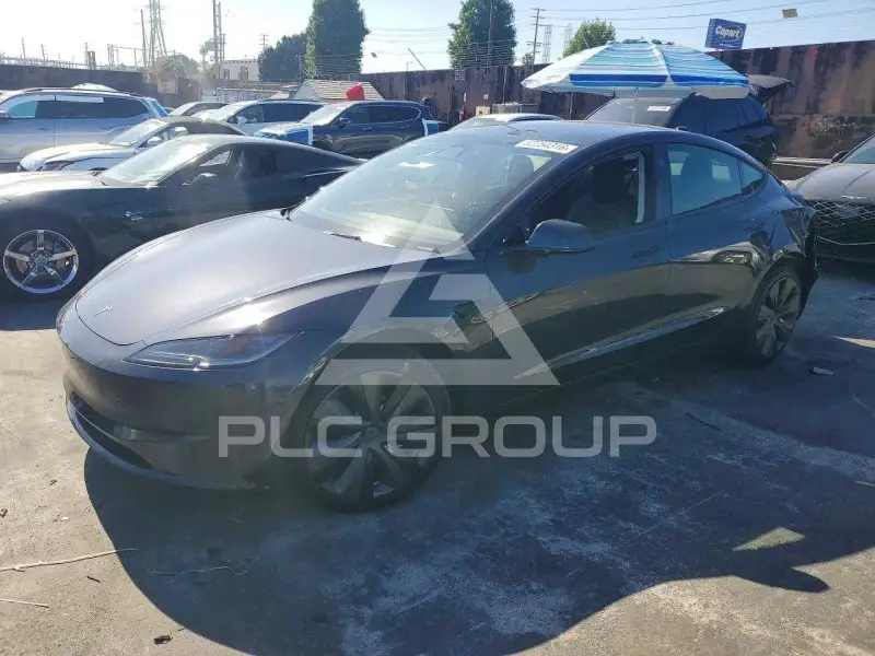 2024 Tesla Model 3 фото