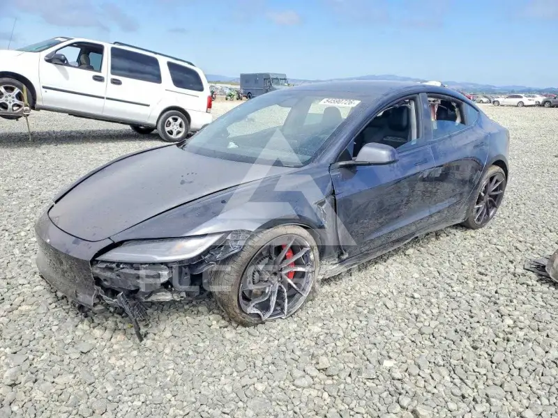 2024 Tesla Model 3 фото