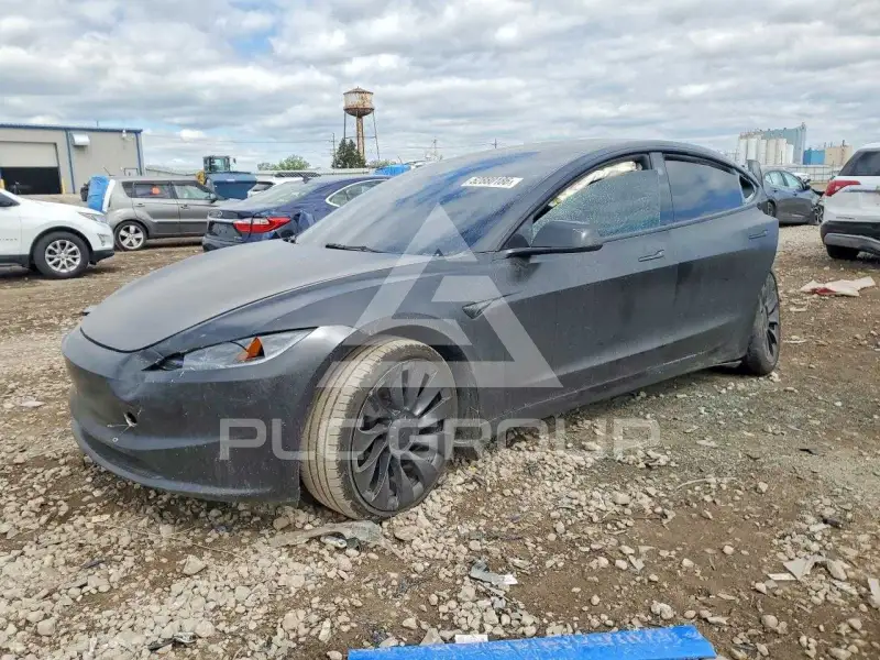 2024 Tesla Model 3 фото