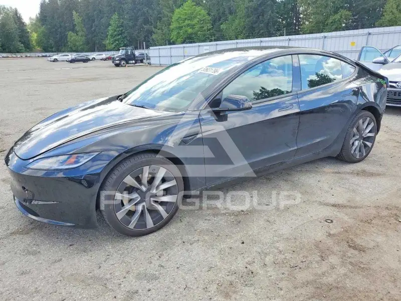 2024 Tesla Model 3 фото