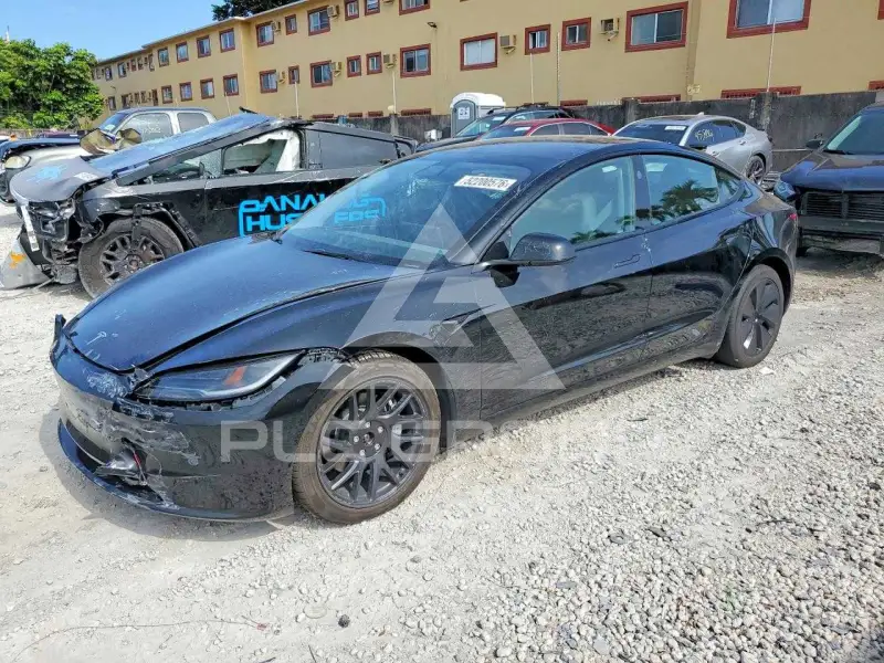 2024 Tesla Model 3 фото