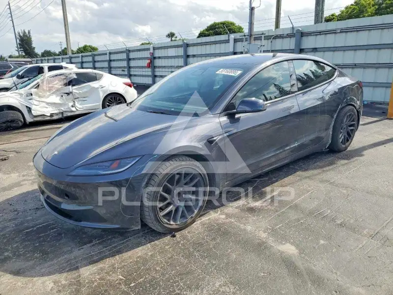 2024 Tesla Model 3 фото