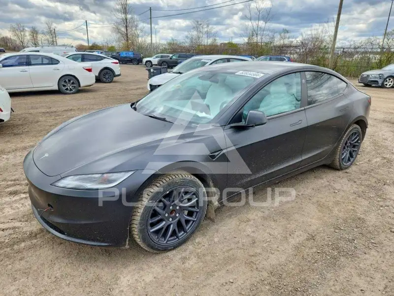2024 Tesla Model 3 фото