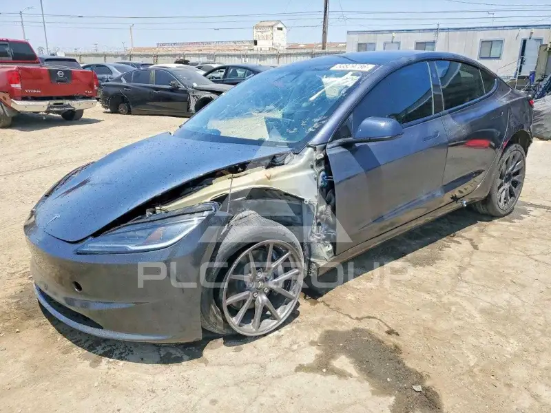 2024 Tesla Model 3 фото