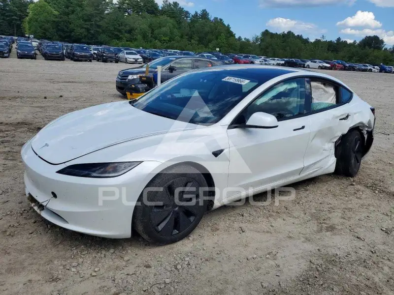 2024 Tesla Model 3 фото
