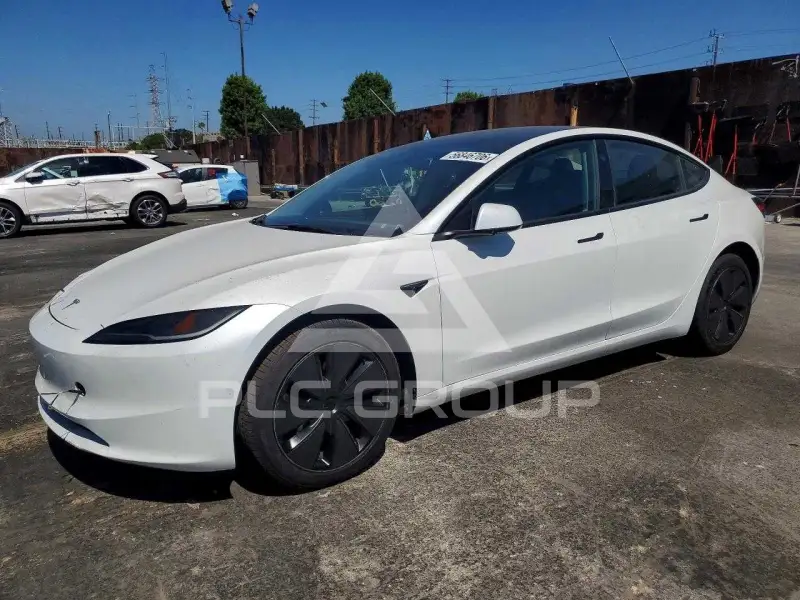 2024 Tesla Model 3 фото