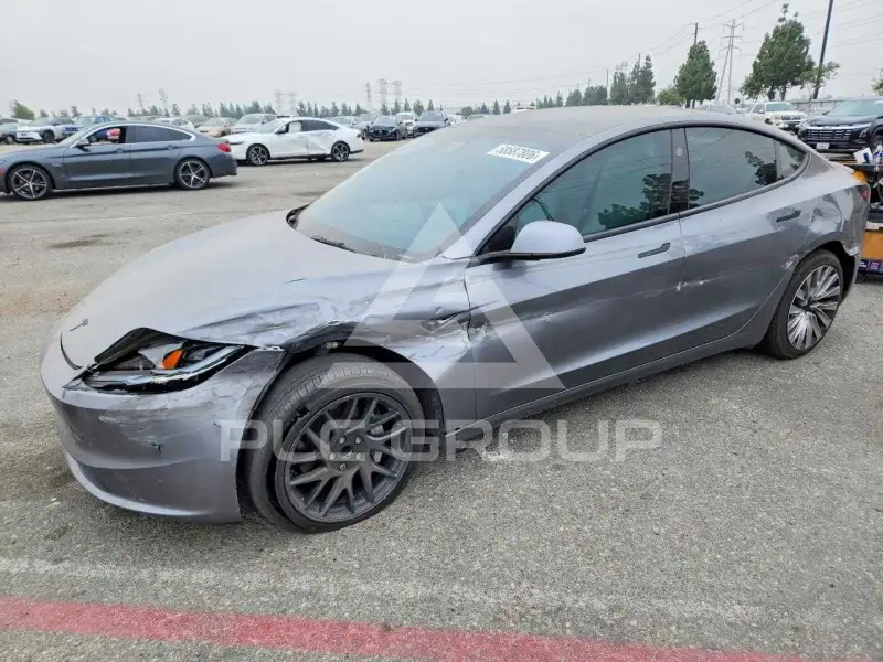 2024 Tesla Model 3 фото
