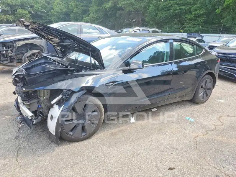2024 Tesla Model 3 фото