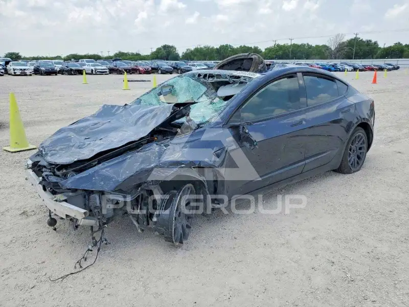 2024 Tesla Model 3 фото
