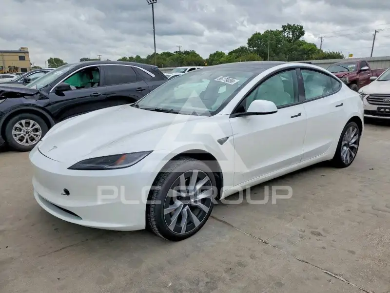 2024 Tesla Model 3 фото